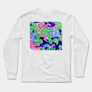 Modern chinoiserie flowers and branches on deep blue Long Sleeve T-Shirt